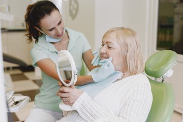 How General Dentistry Supports Seniors In Maintaining Strong Teeth